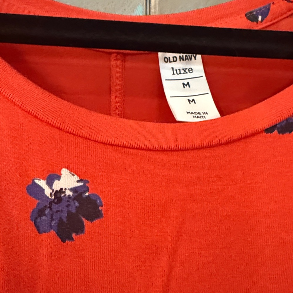 Floral Sleeveless Women's Tops- Old Navy Luxe - Picture 4 of 4